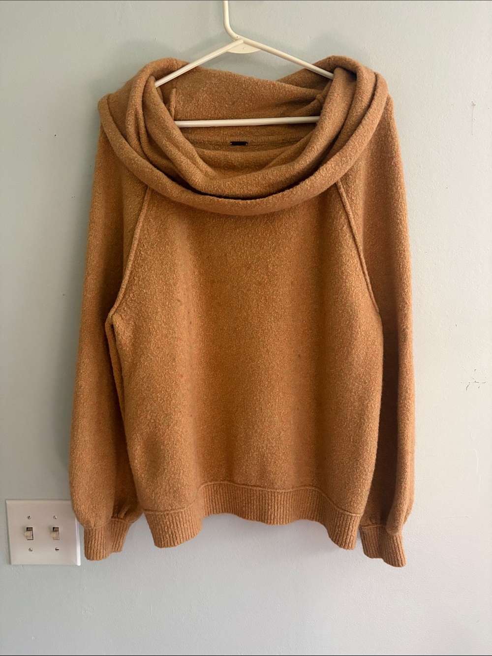 Free People Women's Echo Beach Pullover sweater M